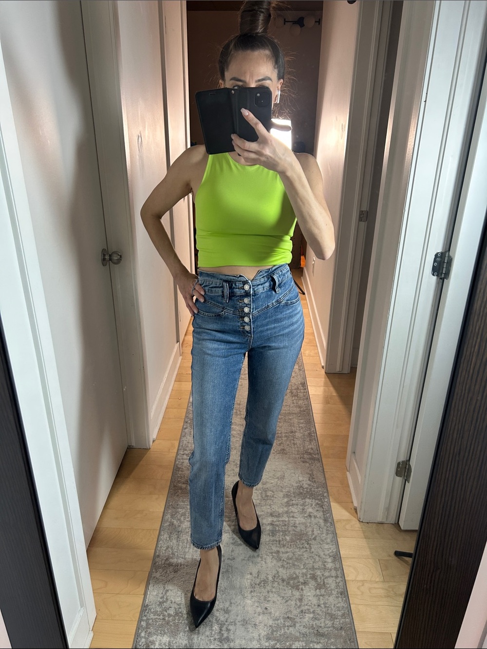 Dynamite Ultra High Rise Cropped Jeans Size 26